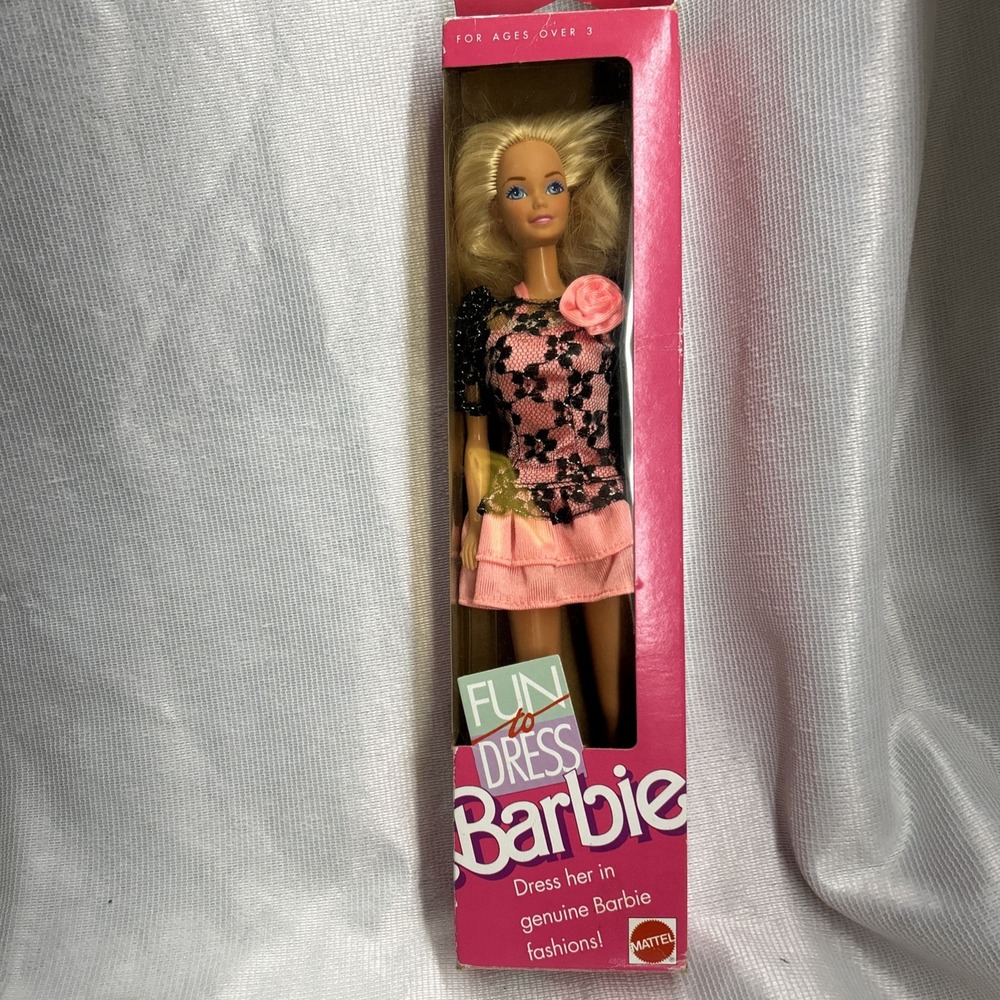 Vintage Fun to Dress Barbie Blonde Hair Blue Eyes Mattel
